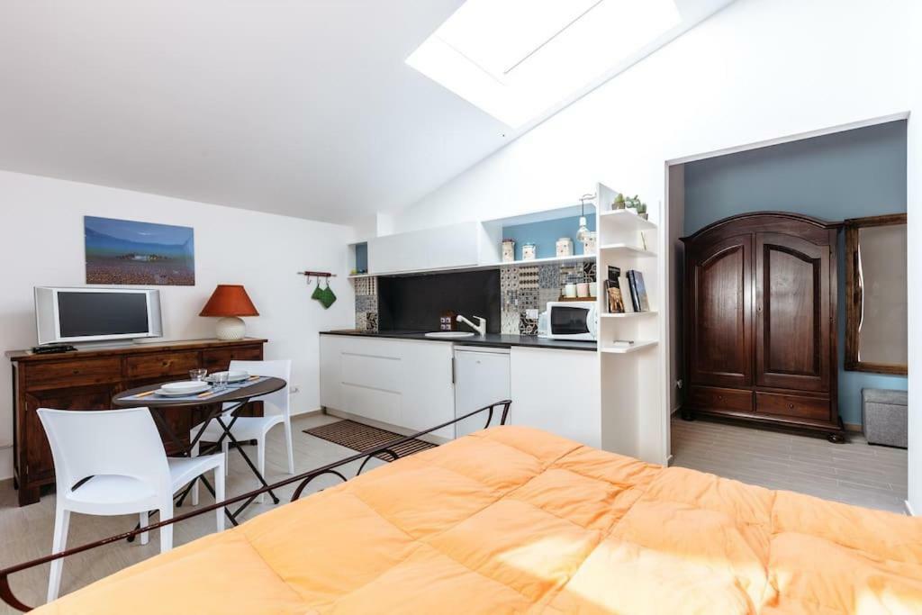 Coquille Maqueda Apartment Palermo Exterior photo