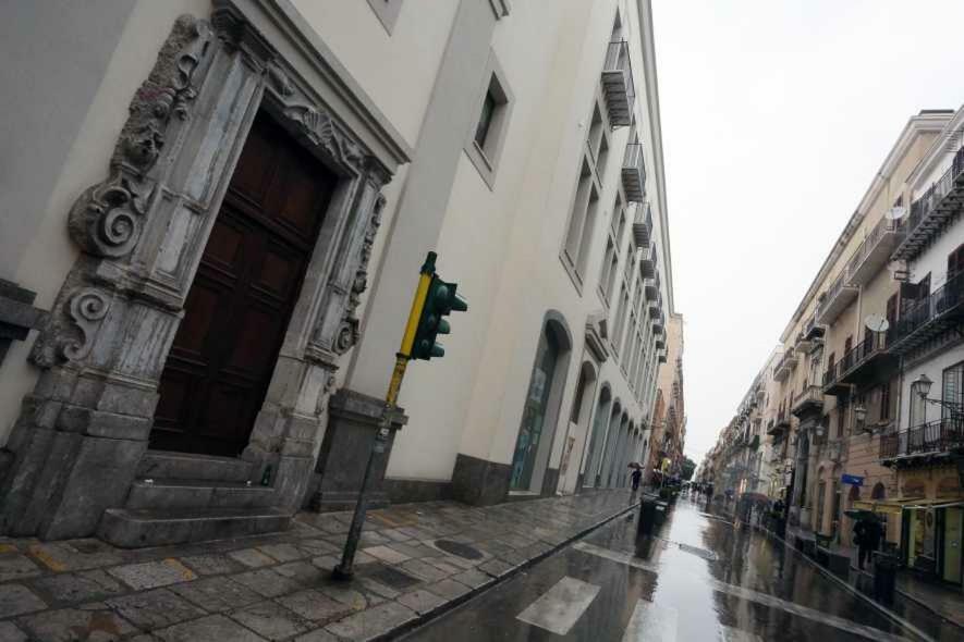 Coquille Maqueda Apartment Palermo Exterior photo